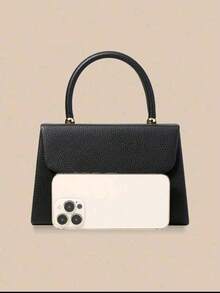 This Evening Bag Has A Certain Capacity, Which Can Hold Personal Items Such As Mobile Phones, Wallets, And Cosmetics. The Handheld Design Is Convenient To Hold.