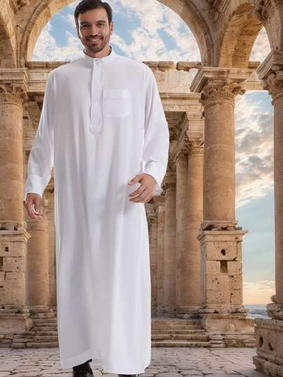 Longue robe de couleur unie à col montant pour hommes arabes
