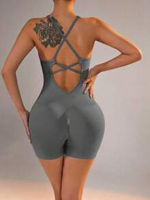 性感健身连体裤，女士可调节交叉绑带运动连体裤，跑步瑜伽连体裤，褶皱短裤，露背套装，连体裤 - 深灰色 - 查看 9