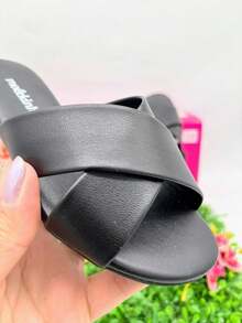 Girls' Flat Sandals, Slide Molekinha, Comfortable Youth - Napa Black - View 5