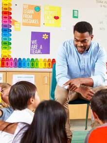 2 pièces Ensemble de bordures de crayon arc-en-ciel, décorations de bordure de tableau d'affichage, convient pour le tableau noir, le tableau d'affichage, le mur, la fenêtre de la salle de classe de l'école, la porte, la décoration de la rentrée scolaire, la décoration de la salle de classe, la décoration de la chambre, les fournitures pour bébé, la décoration de fête, la décoration de vacances, les cadeaux de baby shower