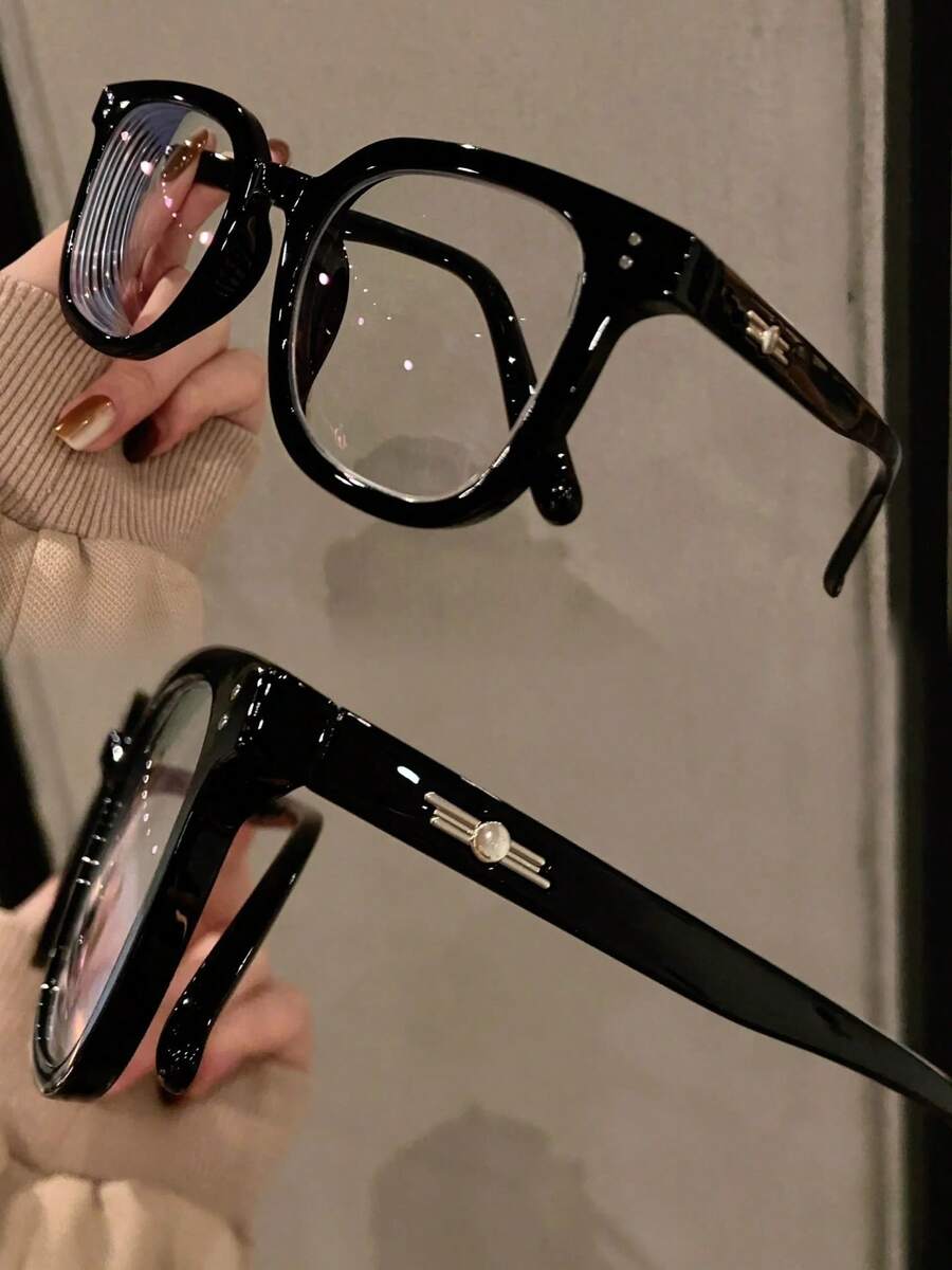 Authentic Product "Black Warrior"Series  Blue Light Frames Eyeglasses Retro Clear View Blue  Light  Glasses For Eye Protection Computer Vision   Glasses Men Women Computer Gaming Glasses Rectangle TR90 Frame Anti Eyestrain UV 400 ,Blue Light Glasses For Woman Men Safety Glasses Blue Light Blocking Glasses  Protection Computer Gaming Glasses   Women Cute Light Weight Red Frame Oversized Non Prescription Small Face Square Cat Eye  Reduce Eye Fatigue On Computers, TVs, Phones, And Games, Suitable For Computer Lense Screen Protector Plain Glasses   Clear Lens Glasses Blue Light   Light Blocking Glasses Blue Light Glasses Light Glasses For For Women Men  Light Glasses For    Glasses For Women  99 Blue Light  Glasses For Woman  Blue Light  Glasses Women/Men, Fashion Round  Frame UV Ray Filter Computer Gaming Glasses Computer Glasses - Anti Eyestrain & UV Glare Protection Anti Glare - 亮黑 - 查看 1