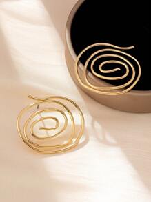 一对不对称空心几何耳钉