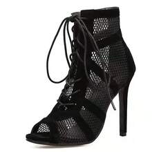 Sandalias de tacón alto con tiras cruzadas y malla de terciopelo negro para mujer. - Negro - Ver 6