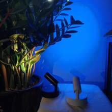 1 Stück Fernbedienung aufladbare Scheinwerfer, 7 Farben RGB Wandleuchte, Foto Wand Atmosphäre Beleuchtung, kein Verkabeln, kein Bohren, keine Installation, kabellose Hintergrundbeleuchtung für Zuhause