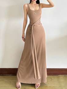 女式纯色方领修身腰带裹身中长连衣裙