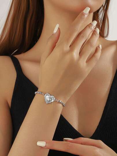 Glänzendes silbernes plissiertes Armband mit vollem Strass-Herz, geeignet für Frauen Geburtstags-Party, Hochzeit, Alltag, tolle Geschenkidee