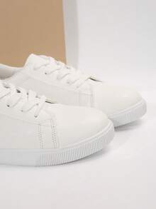 Plus Size Women's Casual Lace-Up White Sneakers, 2025 New Versatile Casual Sports Solid Color Flat Student Shoes, Lightweight Casual Fashion Shoes - White - View 6