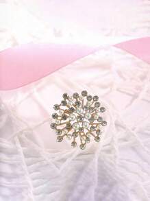 Faux Pearl And Rhinestone Crystal Snowflake Brooch Jewelry Pin Office Accessories Shirts Jacket Christmas Halloween Clothes Pin Funny Cute Teacher Gifts - Multicolor - View 12