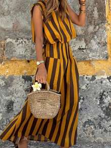 Elegant Leisure Vacation Woman's Striped Small Round Neck Double Pocket Long Dress
