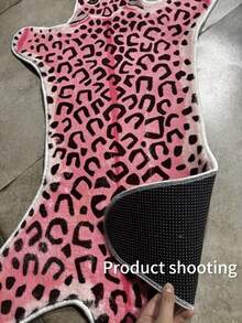 1pc Asymmetrical Shaped Pink Leopard Abstract Art Area Rug, With 1-5cm Trimming Error, Bold Red & Pink Animal Print, Suitable For Living Room, Bedroom Or Entryway Decor, Modern Fashionable Home Carpet Entryway Decor Bathroom Kitchen Decor Kitchen Rug - Multicolor - View 8