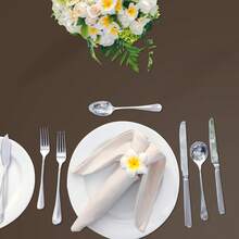 5/10 قطعة من أغطية الطاولة البلاستيكية القابلة للتخلص منها باللون البني، مناسبة لحفلات عيد الميلاد والزفاف والتجمعات العائلية وديكور الغرف