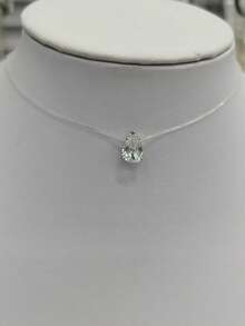 1 件方晶锆石镶嵌蛋形莫桑石银项链