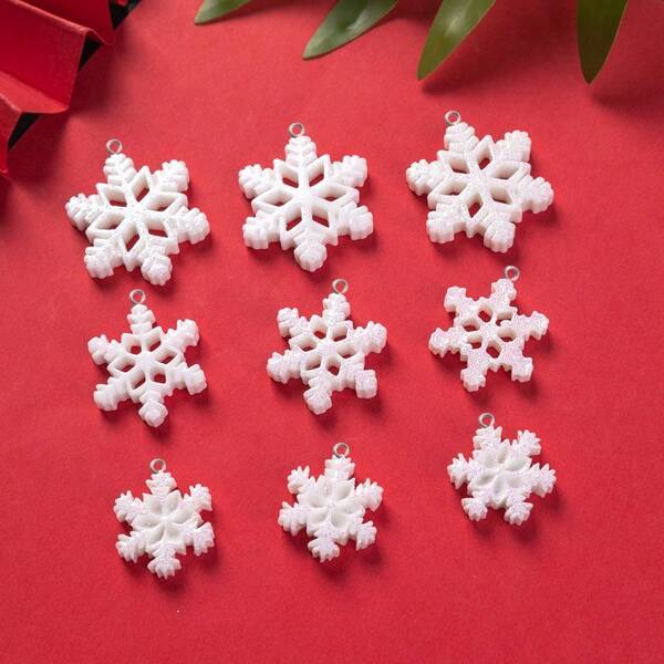 Enjoy Fun of DIY 30pcs Mixed Resin Snowflake Shaped Pendant DIY Christmas Decoration Hair Clips Gloves Hats Christmas Tree Ornament Accessories