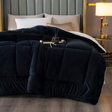 1pc Skin-Friendly Milk Velvet Quilt, Machine Washable, Soft & Comfortable, Suitable For All Seasons