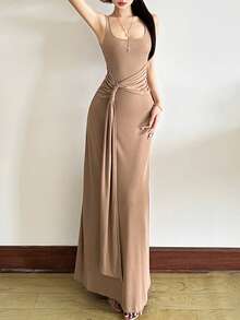 女式纯色方领修身腰带裹身中长连衣裙