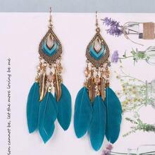 1 par de pendientes bohemios con borlas de plumas y cuentas, pendientes en forma de gota de agua adecuados para que las mujeres los usen en vacaciones