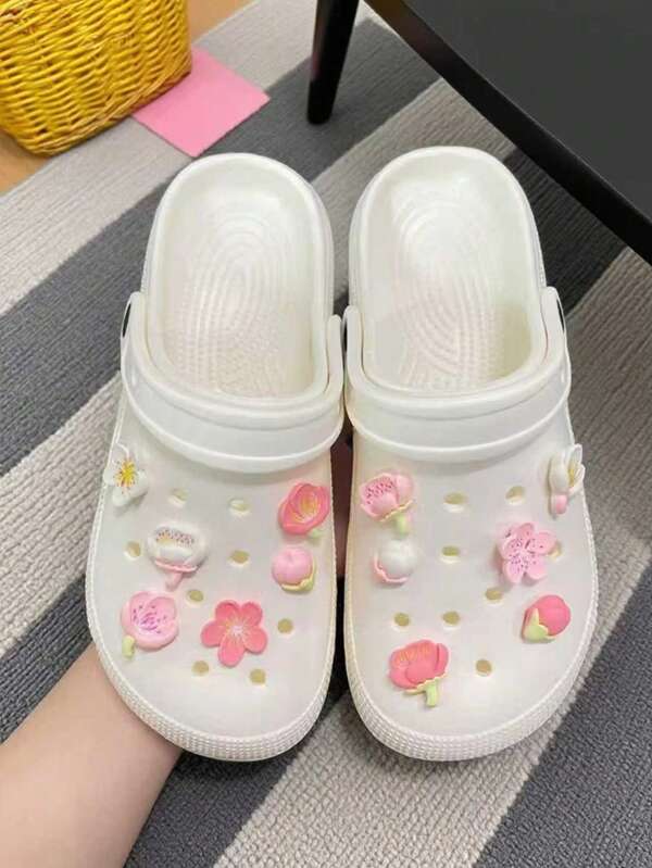 Nuevas sandalias y pantuflas para mujer adulta de material EVA - Patrones de flor de durazno y flor de cerezo en 3D, minimalistas diarios, elegantes y versátiles, con temperamento femenino, suela blanda, cómodas, suaves y ligeras para uso en interiores, ducha, caminatas al aire libre, playa, viajes y transporte; adecuadas para primavera, verano y todas las estaciones, perfectas como regalos de fiesta, vacaciones y Navidad