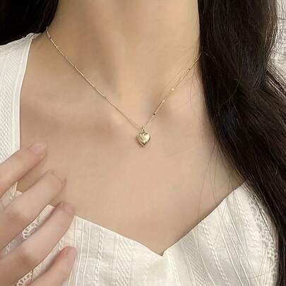 浪漫心形元素金项链，3D 吊坠细链设计，适合日常分层佩戴和送礼，甜美珠宝