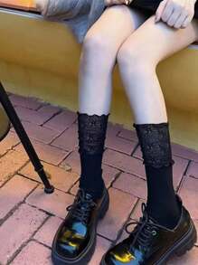 1 Pair Women Lace Patchwork Over-The-Knee Socks, Vintage Style For Wearing With Decorative Knee-High Boots