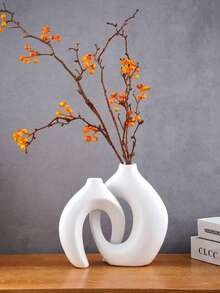 White Resin Vase, Suitable For Modern Home Decoration, Matte Snuggling Hollow Flower Vase, Suitable For Reed, Bohemian Decoration Donut Decoration Vase 2 Pieces Set, Used For Centerpiece Decoration Of Dining Table, Office Bookshelf, Living Room Decoration, Minimalist Decoration Vase, Modern Home Decoration Of Living Room And Bedroom, Centerpiece Decoration, Mother's Day Gift, Graduation Gift, Wedding Decoration