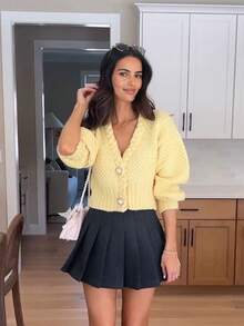 For Love & Bella 女士休闲可爱优雅法式纯色奶油黄梨形纽扣纹理绞花针织开衫长袖短款秋冬外套，返校穿搭 - 黃 - 查看 3