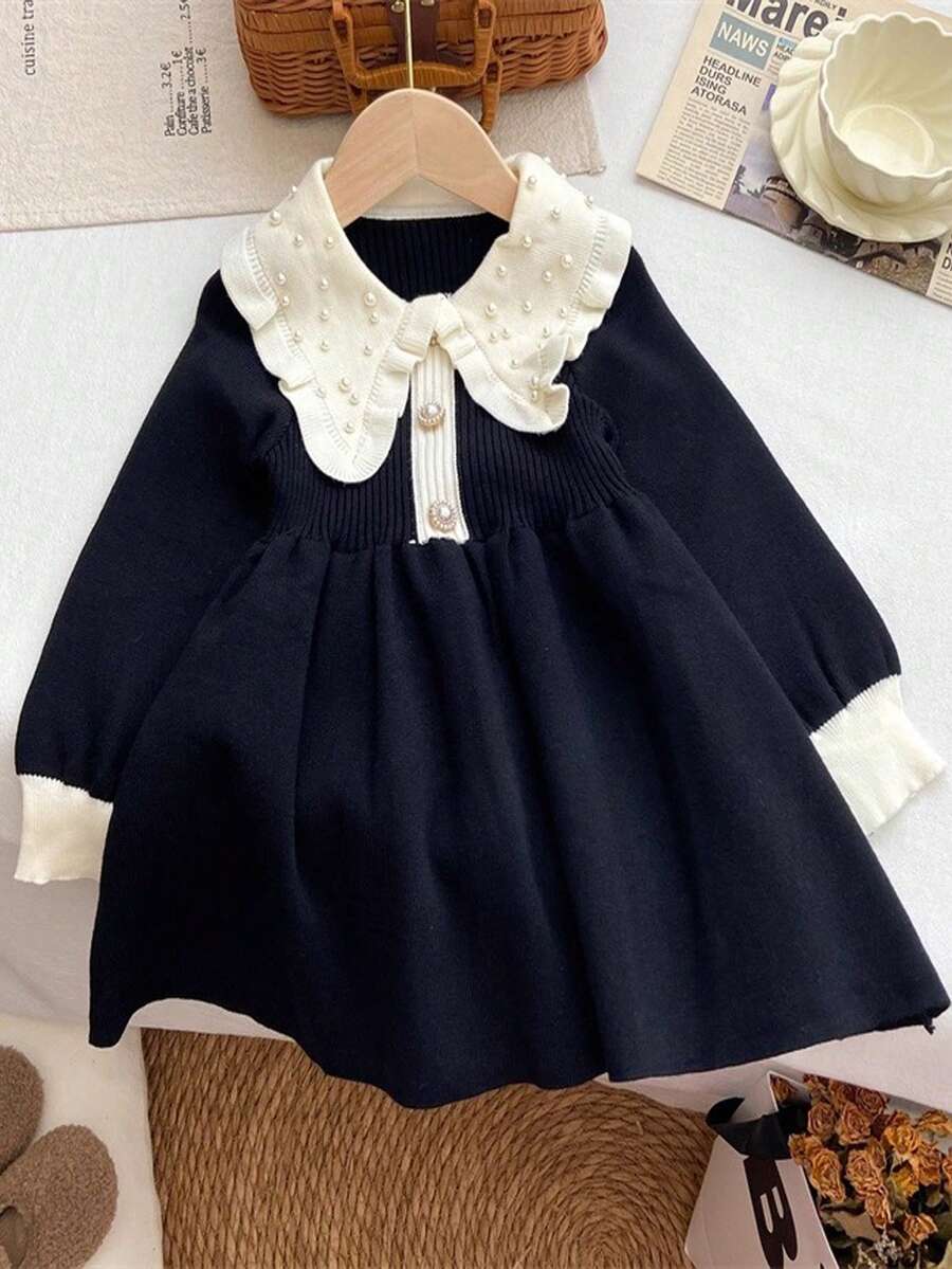 1 szt. Modna sukienka dla małej dziewczynki z długim rękawem i falbaną na kołnierzyku w kolorze czarnym, z ćwiekami i falbanką, sweterkowa sukienka dla małych dziewczynek