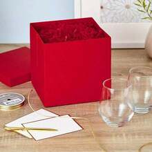 RE Medium Gift Box With Lid And Shredded Paper Fill (Royal Blue 7 Inch Box) For Birthdays, Graduations, Anniversaries, Father's Day, Christmas, Valentine's Day, All Occasion  Mystery Box/Blind Box/Mistery Box - 紅色 - 查看 3