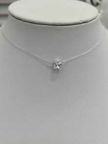 1 件方晶锆石镶嵌蛋形莫桑石银项链