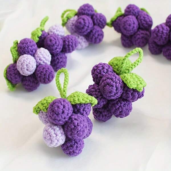 1pc Handmade Crochet Grape Fruit Decor - Purple Woven Hanging Decor With Green Leaves, Artificial Crochet Fruit, Suitable For Farmhouse Wedding Decor, Keychain Pendant, Rustic Tabletop Centerpiece, Home Car Decor, Mother's Gift