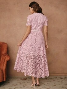 Savoree 女式 V 领束腰优雅修身中长连衣裙，带水溶性蕾丝 - 查看 3