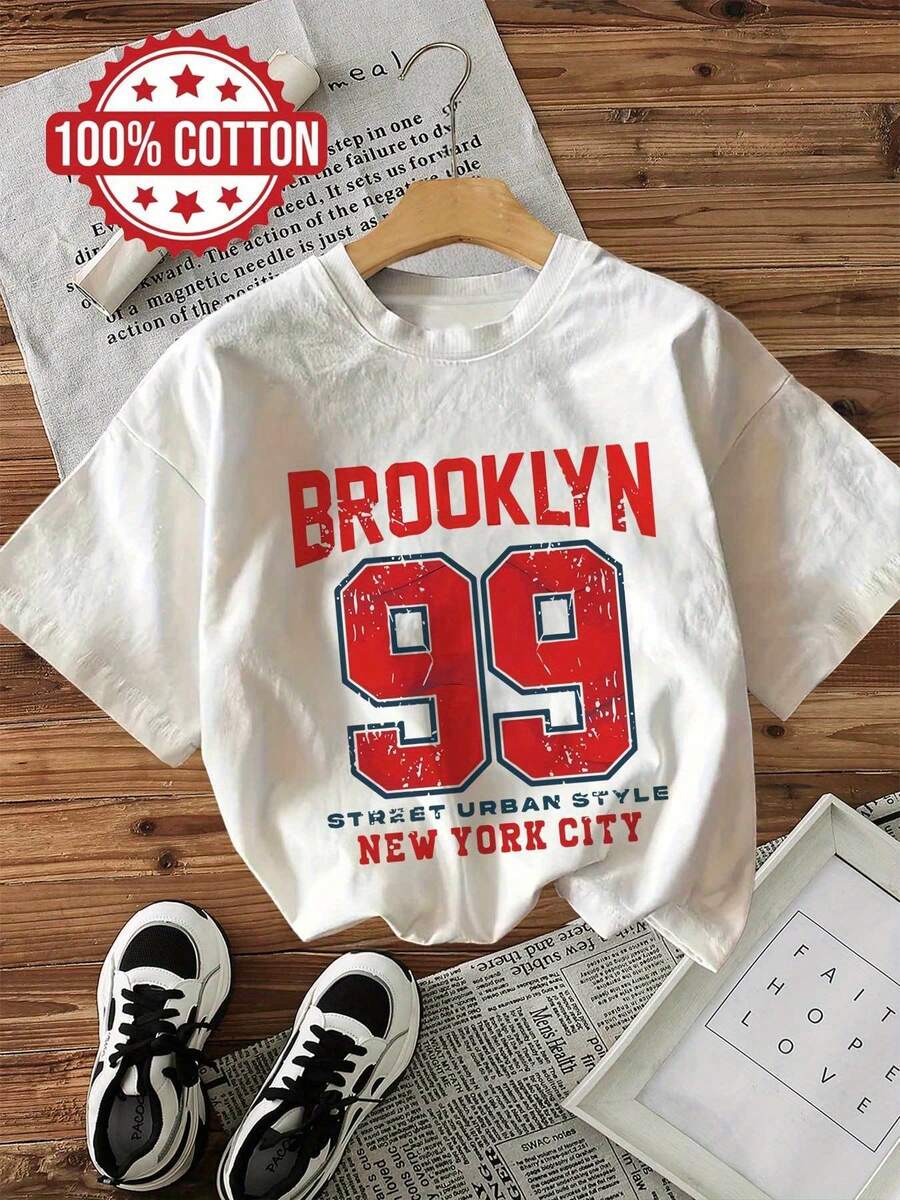 Damen Brooklyn 99 Street Urban Style NYC Grafikdruck T-Shirt - Kurzarm Rundhals Freizeitoberteil, Weiß mit rotem & blauem Schriftzug, maschinenwaschbarer Ganzjahreskomfort, Alltagskleidung, entspannt geschnittenes T-Shirt, nicht transparenter Stoff - Weiss - Übersicht 1
