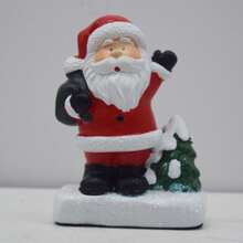 1 pièce Artisanat de Noël en résine Père Noël Petit chapeau court avec ruban rouge Décoration, style de luxe léger Ornement de vacances - Convient pour les cadeaux, la décoration de la maison, l'affichage multifonctionnel sur le bureau, la création d'une ambiance de maison et de cuisine, pendentifs artisanaux créatifs pour orner le porche ou l'arbre de Noël