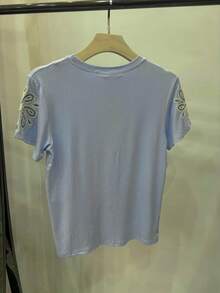 Short Sleeve T-Shirt Embroidered With Mandala Flower Embroidery - 淺藍色 - 查看 2