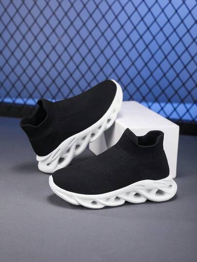 Nuevos zapatos deportivos ligeros y cómodos de malla de alta top para niños, zapatillas casuales con suela suave antideslizante para niños