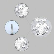 bandai Kolekcja  pamiątkowych – klasyczne medale kolekcjonerskie z wizerunkiem Charizarda i nie tylko, idealne dla fanów, kolekcjonerów i prezentów. Uczcij swoją podróż. - Wielokolorowe - Zobacz 7