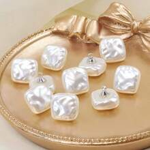 5/10/15 件优雅白色仿珍珠纽扣，带金属花盘 - 光泽、不对称形状紧固件，适用于旗袍、唐装背心和中式衬衫、服装纽扣 - 彩色 - 查看 8