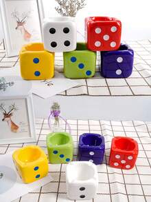 1个创意陶瓷骰子烟灰缸，光滑亮丽的陶瓷质感易于清洁，凹槽设计方便收纳烟灰。适用于客厅、咖啡厅、酒吧、办公室、个性化艺术装饰和实用摆件、圣诞节礼物、万圣节/圣诞节装饰摆件。它也是送给男朋友、女朋友、节日庆祝的独特而有趣的礼物。 - 彩色 - 查看 3