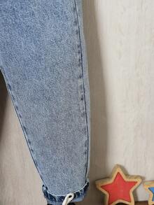 1pc Girls' Simple Outdoor Casual Fashion Heart Print Tapered Denim Pants, Versatile, Autumn/Winter New - Light Wash - View 3