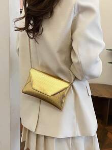 1pc Quilted Flap Closure PU Solid Color Envelope Bag, Fashionable Bright Color Party Clutch, Laser Bright Color Chain Shoulder Bag, Glossy Evening Party Small Square Bag, Suitable For Women To Use For Dates, Parties, And Galas - Gold - View 4