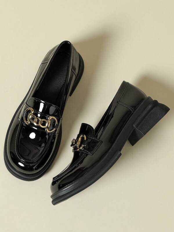 Mocasines de suela gruesa para mujer, nueva primavera 2025, otoño, invierno, verano, versátil en cuero patentado negro, adecuado para vestidos, uniformes JK, uso retro de doble vía, boca profunda, estudiante, escuela, estilo británico, hebilla metálica, tacón medio, para ir y venir, zapatos de trabajo, tacón grueso, casual, brillante, talla grande 41-42