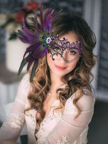 Premium Halloween Bestselling Rhinestone Decorated Artificial Feather One-Eye Half Face Mask With Chain, Masquerade Party Costume Prop