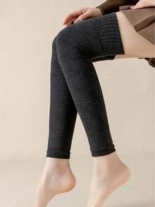 1双女士黑色保暖腿套，加厚保暖内衬，防寒过膝长筒袜，适合冬季穿着