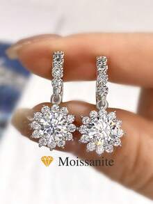 1 对向日葵流苏耳环 1.0CT-2.0CT 莫桑石钻石耳环 S925 纯银婚礼耳环订婚耳钉奢华珠宝礼物女孩女士周年纪念 - 太陽花流蘇莫桑耳扣 - 查看 1