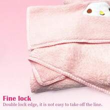 Miniso Sanrio My Melody 珊瑚绒毛巾 | 采用优质珊瑚绒面料制成，触感如云朵般柔软，吸水迅速，储水能力强，可快速吸干水渍，保持肌肤干爽。 (1 条) - 粉色 - 查看 3