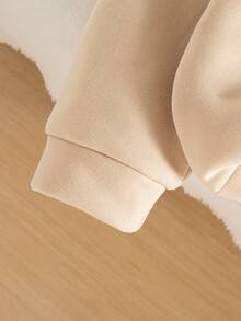 女童休闲外向心形印花圆领落肩长袖羊毛运动衫上衣，秋冬 - 卡其色 - 查看 5