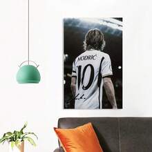 Framed 1pc Star Art Deco Canvas Wall Art - Luka Modric Football Player Poster, White & Black Theme, Perfect For Bedroom Or Living Room Decor, No Electricity Needed, Bedroom Wall Art | Dynamic Athlete Artwork | Sleek White Jersey, Canvas Wall Decor - 框架 - 查看 5
