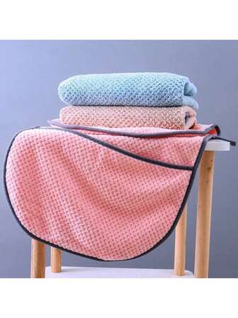 1pc Pet Towel, Hand Pocket Style Dog Cat Bath Towel, Absorbent Pet Towel, Random Color