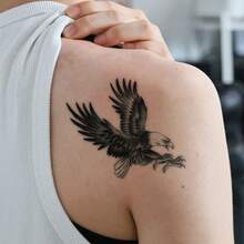 1pc Men's Temporary Tattoo, Gothic Style Fierce Eagle Design, Edgy & Masculine, Suitable For Cool Men, Lasts 7-14 Days, Waterproof & Sweatproof, Can Be Applied On Arm, Shoulder - Black - View 4