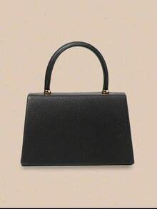 This Evening Bag Has A Certain Capacity, Which Can Hold Personal Items Such As Mobile Phones, Wallets, And Cosmetics. The Handheld Design Is Convenient To Hold.